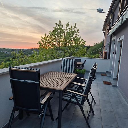 Apartment Bellavista グロジュニャン エクステリア 写真